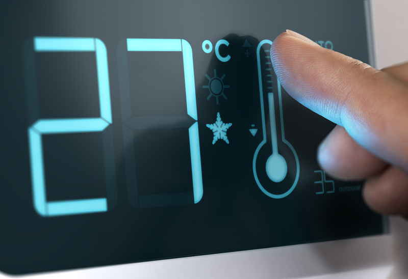 Išmanus šildymas, vėdinimas, oro kondicionavimas  
Diegiame sistemas reaguojančias į aplinkos ir patalpos temperatūrą bei automatiškai kontroliuojančias šildymo, vėdinimo, oro kondicionavimo įrenginius pagal nustatytus parametrus. 
Dėka to turėsite mažesnes energijos sąnaudas bei komfortišką, jūsų poreikius atitinkančią aplinkos temperatūrą. 