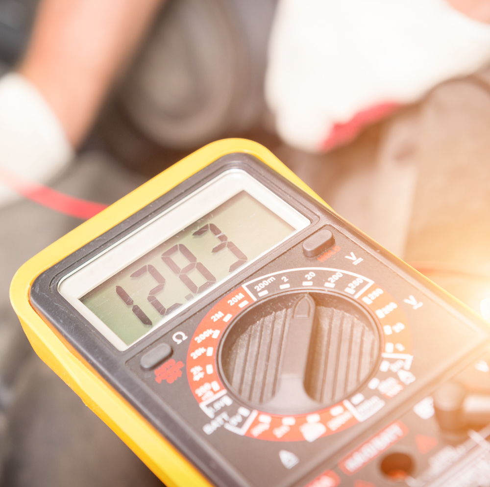 Atliekame matavimo prietaisų remontą ir kalibravimą 
Remontuojame ir kalibruojame akustikos ir vibracijos, elektrinių dydžių, fizikos ir chemijos, geometrijos dydžių, jėgos, judesio, laiko ir dažnio, masės, slėgio, drėgmės, temperatūros, optikos ir optikos – fizikos, skysčių ir dujų kiekio matavimų prietaisus.