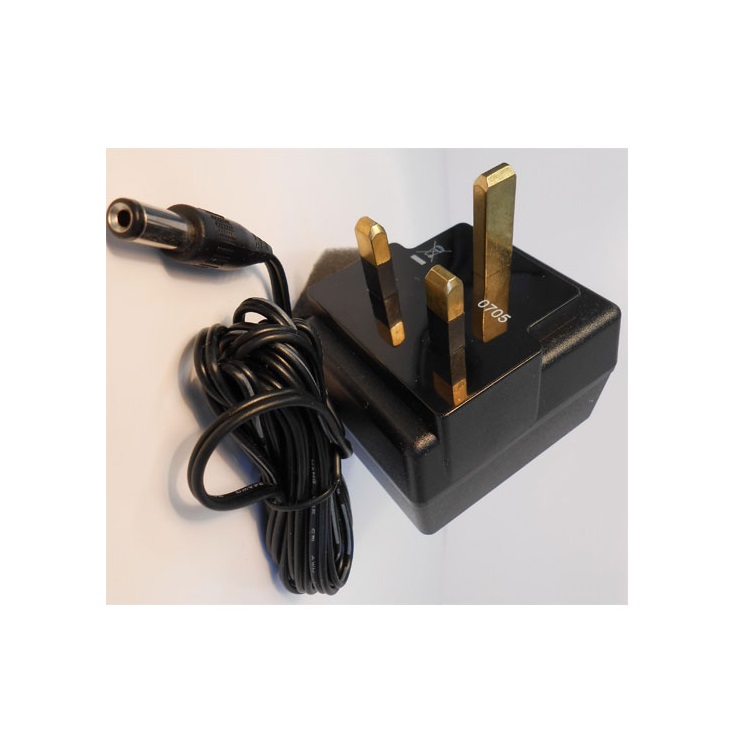 Adwa 230 V AC UK adapteris matuokliams su Type G AD9338