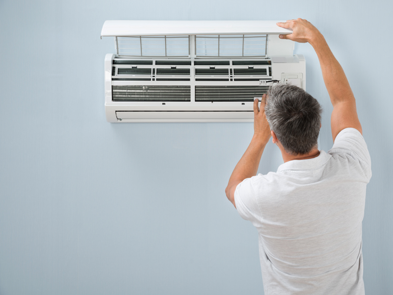 Electrolux oro kondicionierių montavimas, remontas, aptarnavimas 
Montuojame visų tipų Electrolux oro kondicionierius individualiuose namuose, butuose ir komerciniuose objektuose. 
Esant poreikiui atliekame Electrolux oro kondicionierių aptarnavimą ir remontą. Darbams suteikiame garantijas. 
Dėl išsamesnės informacijos susisiekite su mumis.