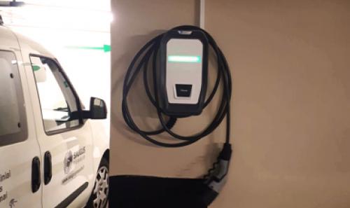 Viešbutyje Amberton Vilnius įrengėme elektromobilių įkrovimo stotelę