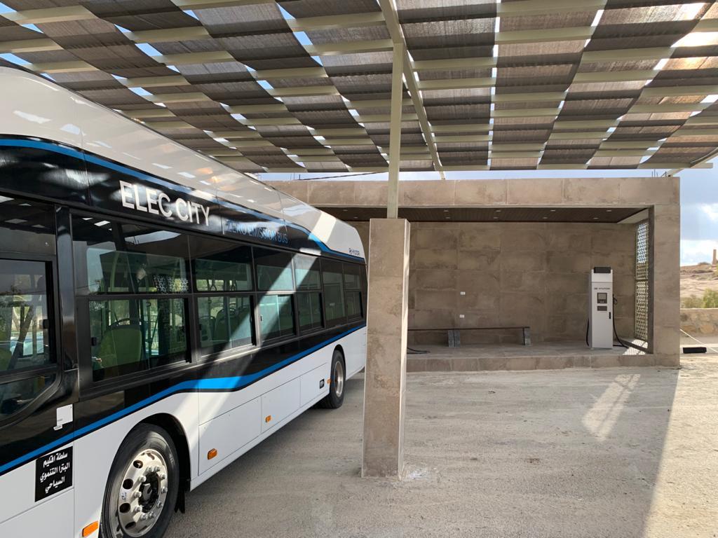 Elektrinių autobusų įkrovimo sprendimas