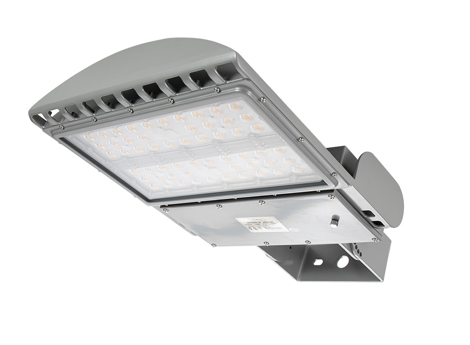 LED ŠVIESTUVAS LEDOLUX AREA LED SPORT 400W, 4000K, 1-10V, 30°  
LED šviestuvas AREA skirtas apšviesti sporto aikšteles, automobilių stovėjimo aikšteles ir lauko zonas ar dideles patalpas. 
Aukštą šviestuvo sandarumą ir ilgaamžiškumą užtikrina korpusas iš aliuminio ir difuzorius iš grūdinto stiklo. 