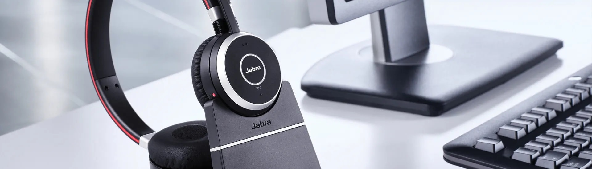 Jabra 
Ausinės, garsiakalbiai, vaizdo konferencijų sistemos ir priedai
